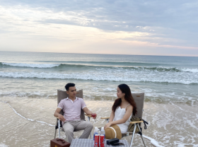 Image: Camping to welcome dawn at Trieu Lang beach