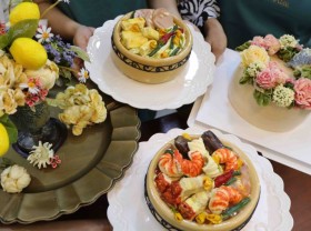 Image: Meet the Vietnamese baker putting Vietnam's cake scene on the map