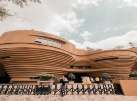 Image: Top new check in point in Hanoi of unique Bat Trang Ceramic Museum