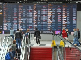Image: Russia resumes flights to UK, extends ban on Turkey