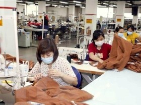 Image: Vietnam, Laos enjoy growth in two-way trade in H1