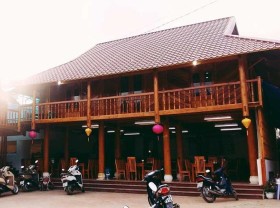 Image: Delicious restaurants in Bac Ha is famous and popular