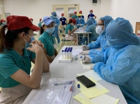 Image: HCMC encourages enterprises to conduct weekly Covid-19 tests on laborers
