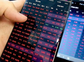Image: Local stocks’ downward momentum extended