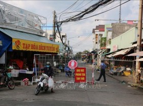 Image: Long An suspends operations of all enterprises