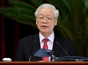 Image: 13th Party Central Committee wraps up third plenum