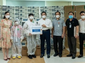 Image: Art prodigy donates nearly VND3 billion to COVID-19 fight through auction of his paintings