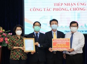Image: Consulates General, foreign enterprises in HCM City support COVID-19 fight