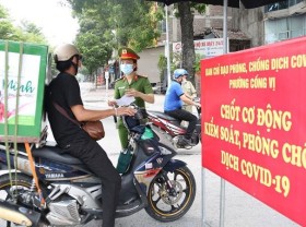 Image: Hanoi asks public employees to go to office only when necessary