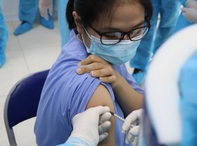 Image: More groups given priority for COVID-19 vaccination
