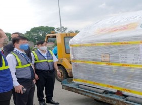 Image: Over 97 000 Pfizer Vaccine Doses Arrive in Vietnam