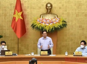 Image: PM urges localities to persistently pursue dual goals