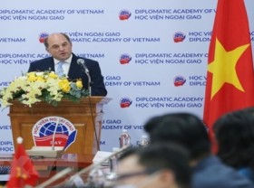 Image: UK Defense Secretary Praises Vietnam s Increasing Role In The Region And The World
