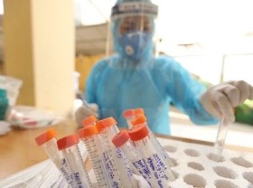 Image: Vietnam logs additional 4,564 COVID-19 cases