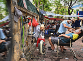 Image: Vietnam News Today July 13 Hanoi Shuts Down Indoor Restaurants Cafes Barbershops Again