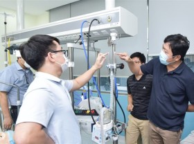 Image: Petrosetco sponsors VND1.5 billion for HFNC production to fight Covid-19