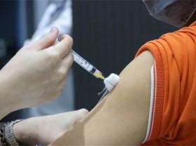 Image: Pfizer pledges 20 million Covid-19 vaccine doses for Vietnamese children