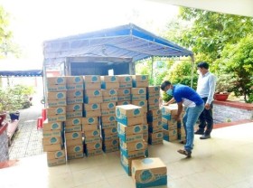 Image: Saigon Times – Great Circle donates mineral water to Di An Medical Center
