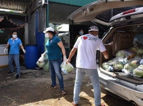 Image: Saigon Times - Great Circle gives necessities to needy people in HCMC’s outlying districts