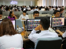 Image: Southern bourse closes in downbeat mood