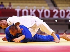 Image: Olympics: Japan enjoy golden day