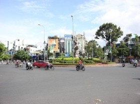 Image: Streets in HCMC deserted on first day of lockdown