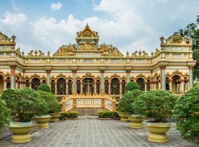 Image: The Mekong Delta Travel Guide, tourist attractions