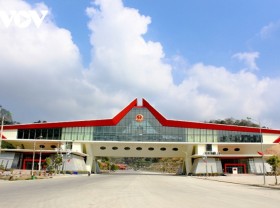 Image: The whole experience of going to Huu Nghi Lang Son International Border Gate