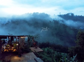 Image: Chill out at the “café in the middle of the forest, view of the hills” right in Da Lat – In The Forest Da Lat