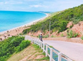 Image: Going without wanting to return at the Korean road in Phan Ri Cua Binh Thuan