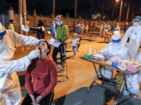 Image: Vietnam records 607 new COVID-19 cases