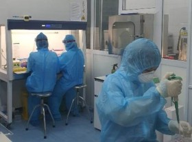 Image: Vietnam’s new Covid-19 case numbers still high
