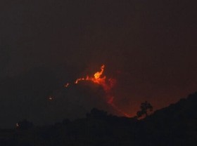 Image: Cyprus requests help from Israel, EU to combat huge fire