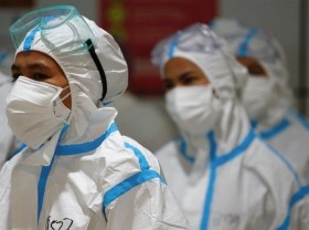 Image: Indonesia prepares more ICU units, waits to see if COVID curbs will be extended