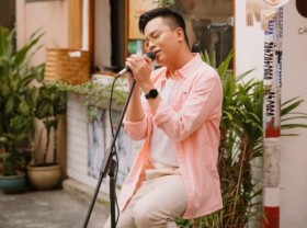 Image: Young musician writes hits for pop stars