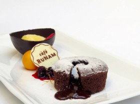 Image: 10 addresses selling the best Chocolate Lava Cake in Ho Chi Minh City.