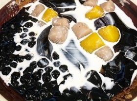 Image: 10 best dishes on Nguyen Hue walking street, Ho Chi Minh City