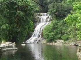Image: 12 famous tourist attractions in Hoa Binh attract the most tourists