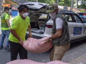 Image: 2030 Businesspeople Club delivers necessities to people in quarantined areas