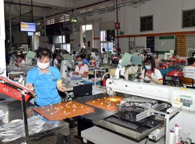 Image: PM orders law revision to solve difficulties in investment, business