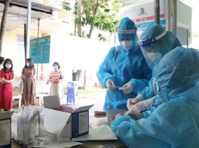 Image: HCMC asked to provide home-based care for newly-detected Covid patients
