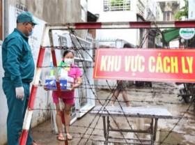Image: HCMC extends social distancing by one month