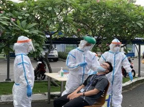 Image: HCMC set to extend social distancing