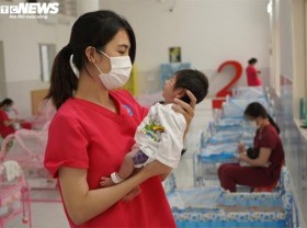 Image: Special Attentive Moms at Covid 19 Quarantine Center