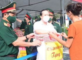 Image: Gifts presented to needy people amidst COVID-19