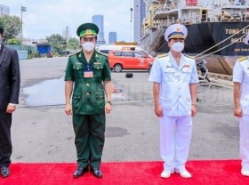 Image: India helps Vietnam with medical supplies