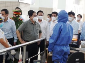Image: PM inspects pandemic prevention and control in Ho Chi Minh City