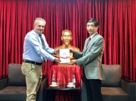 Image: Research Center Unveils New Book about Vietnamese History Written in Turkish