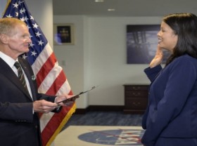 Image: Vietnamese American Sworn in as NASA CFO