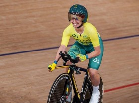 Image: Australian cyclist Paige Greco wins first gold of Tokyo 2020 Paralympics